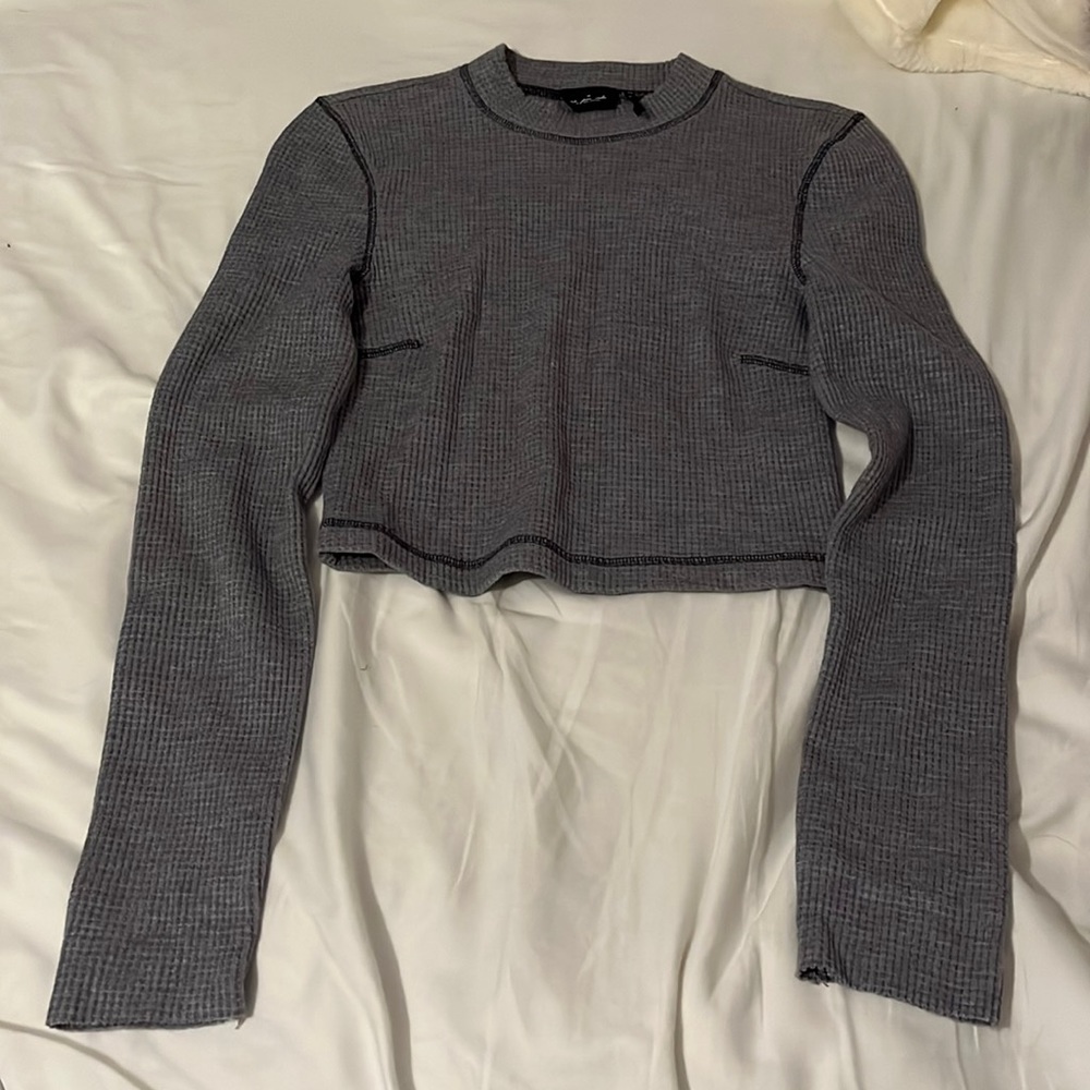 URBAN OUTFITTERS LONG SLEEVE